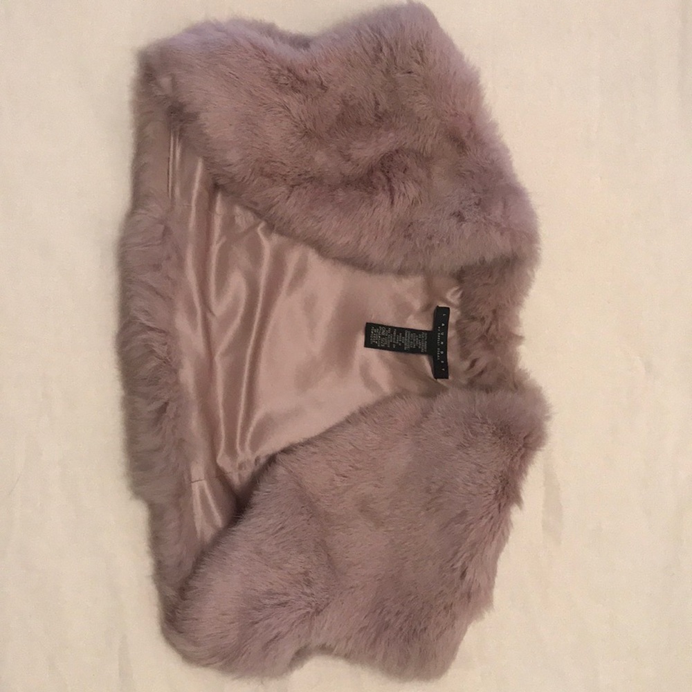 Laundry by Shelli Segal fur capelet